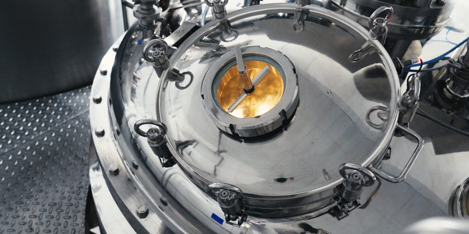 GMP — Romaco tanks, wide