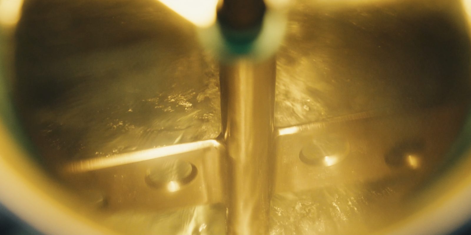 cleanroom technician, valve equipment